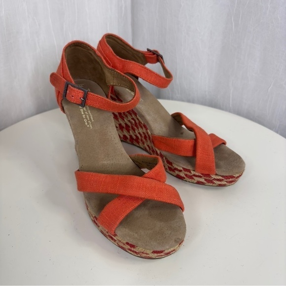TOMS Wedges - Picture 10 of 13